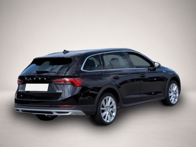 Skoda Octavia (03/2023, Benzin)