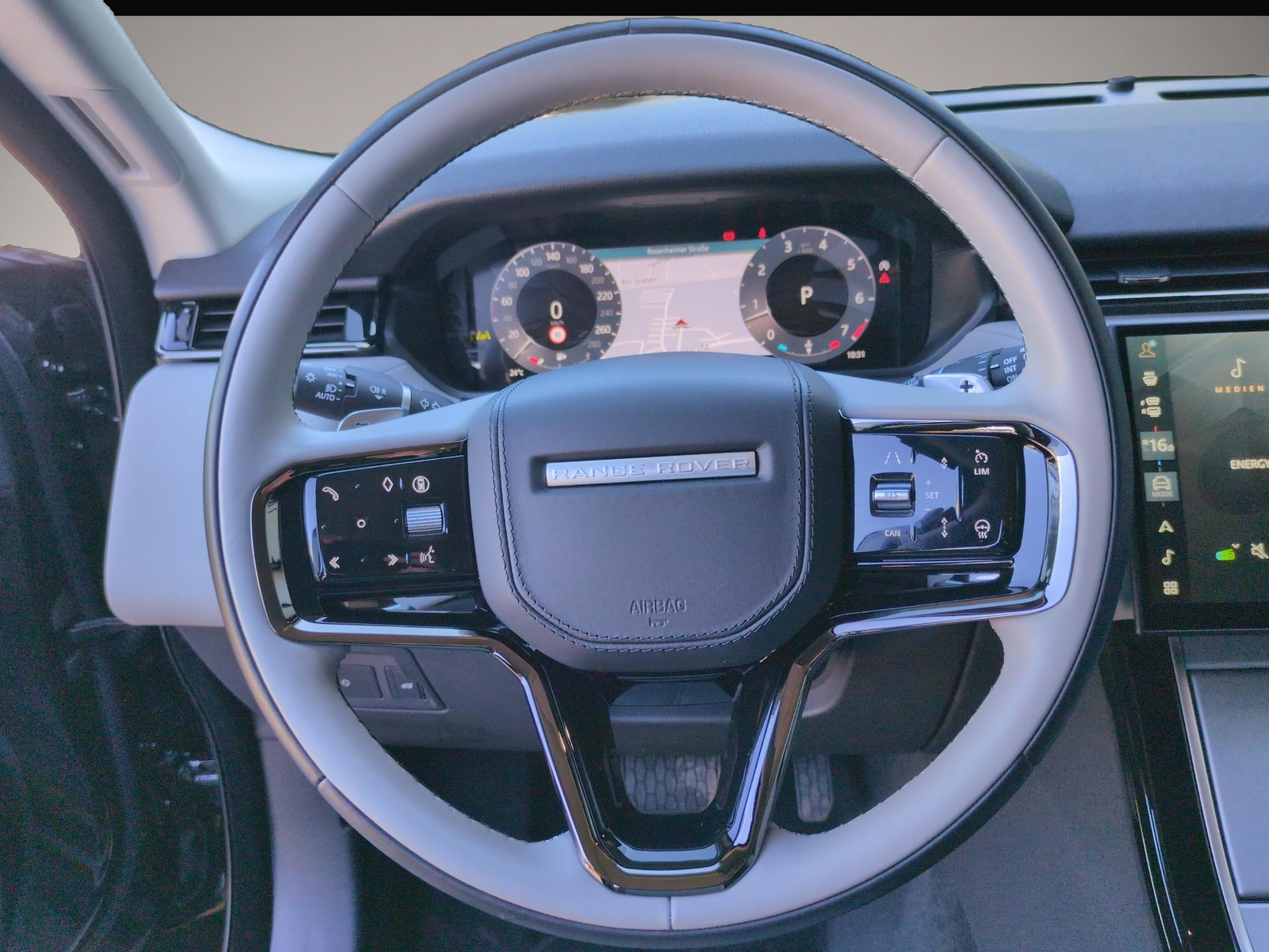 Land-Rover Range Rover Velar (01/2025, Benzin)