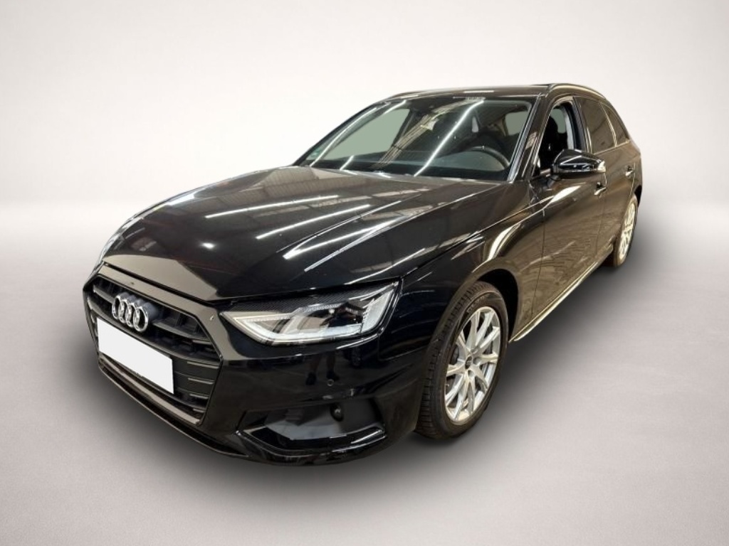 Audi A4 (03/2023, Benzin)