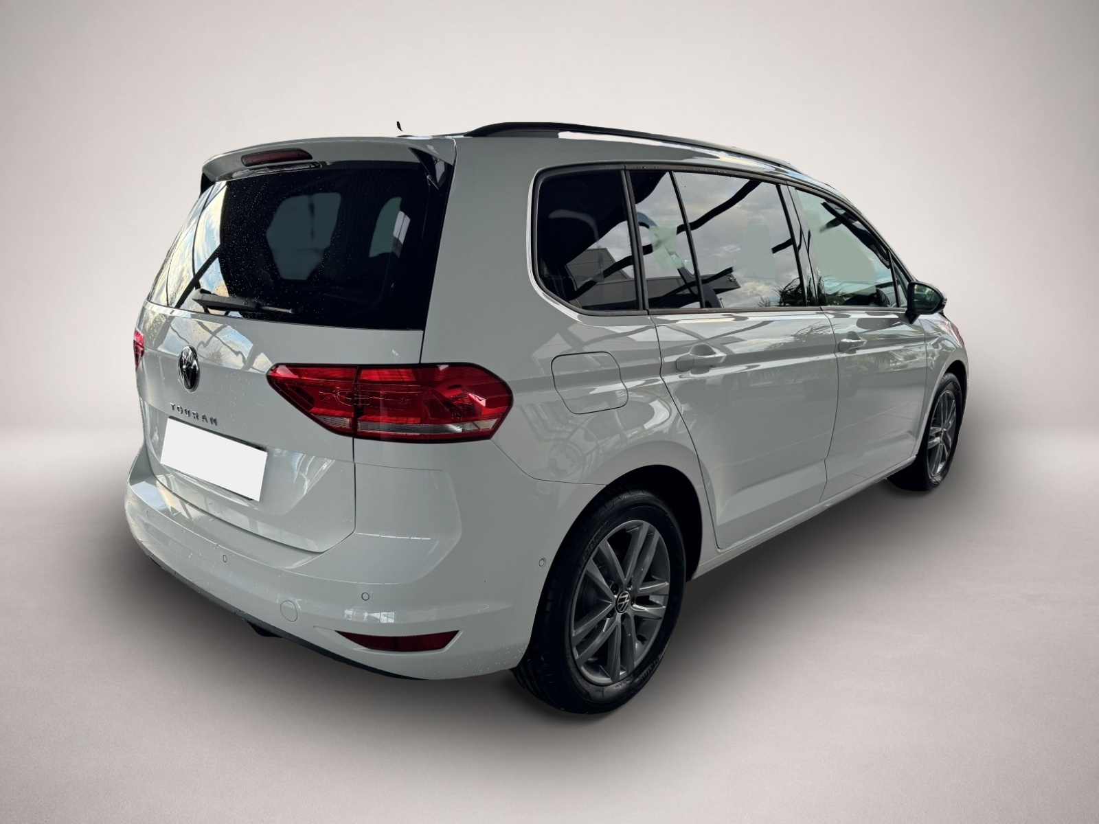 Volkswagen Touran (06/2025, Benzin)