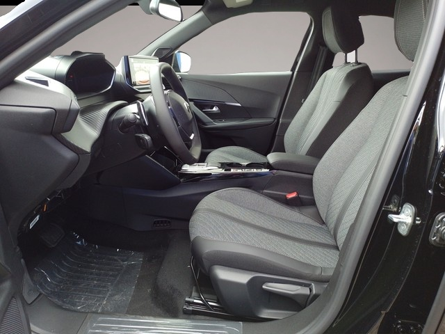 Peugeot 2008 (03/2023, Benzin)