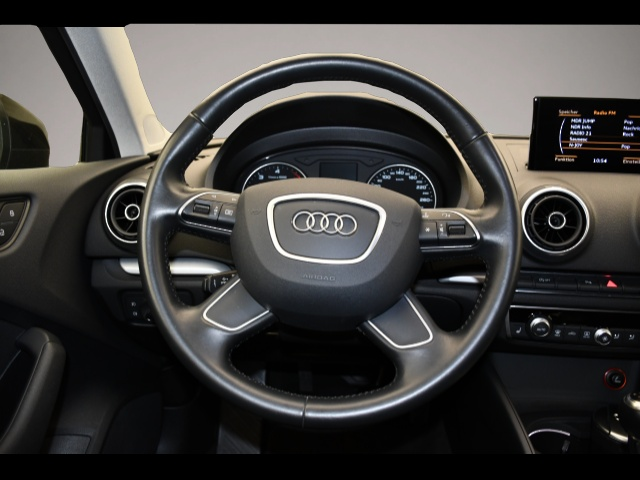 Audi A3 (03/2016, )