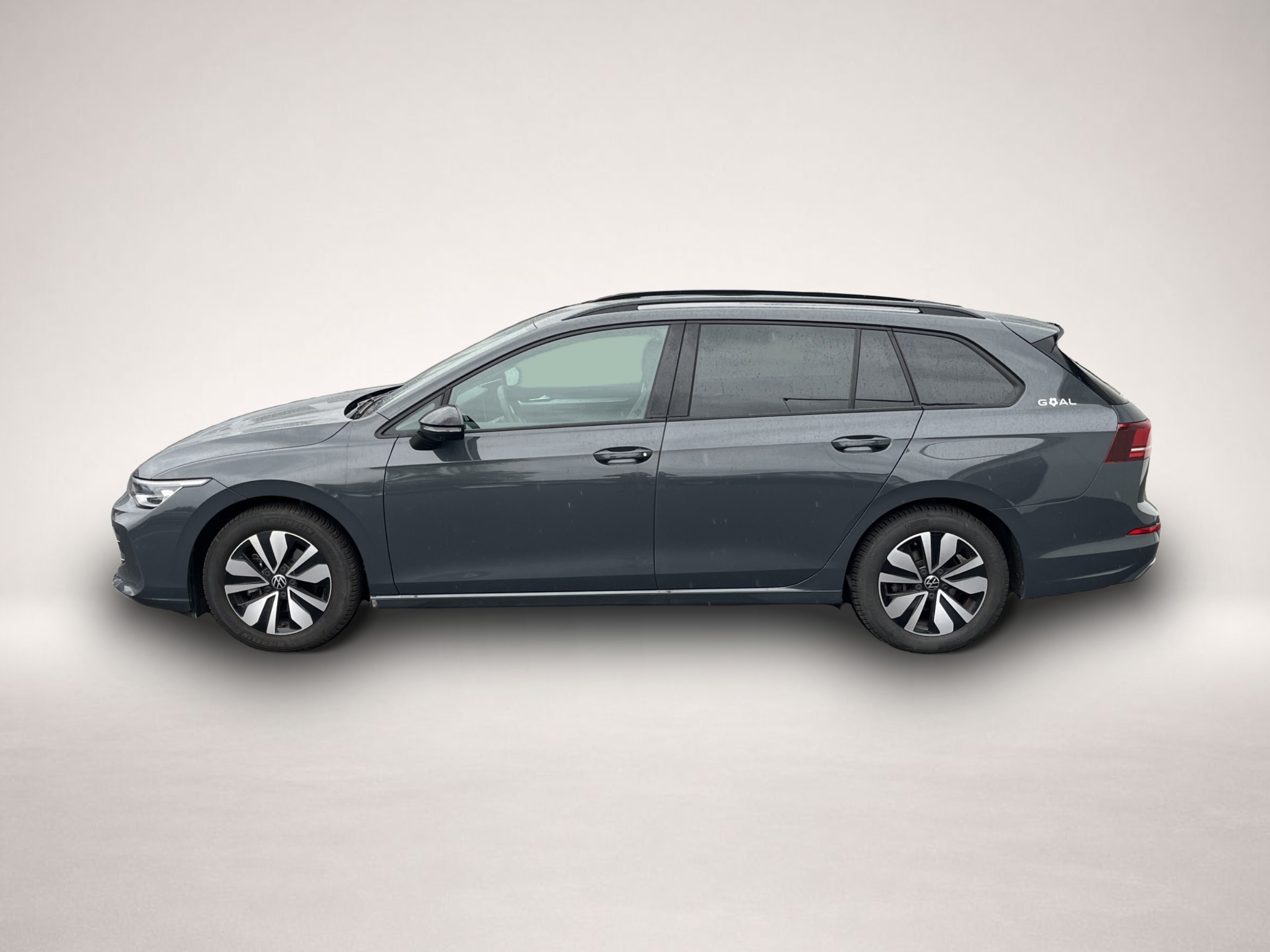 Volkswagen Golf (10/2025, Benzin)