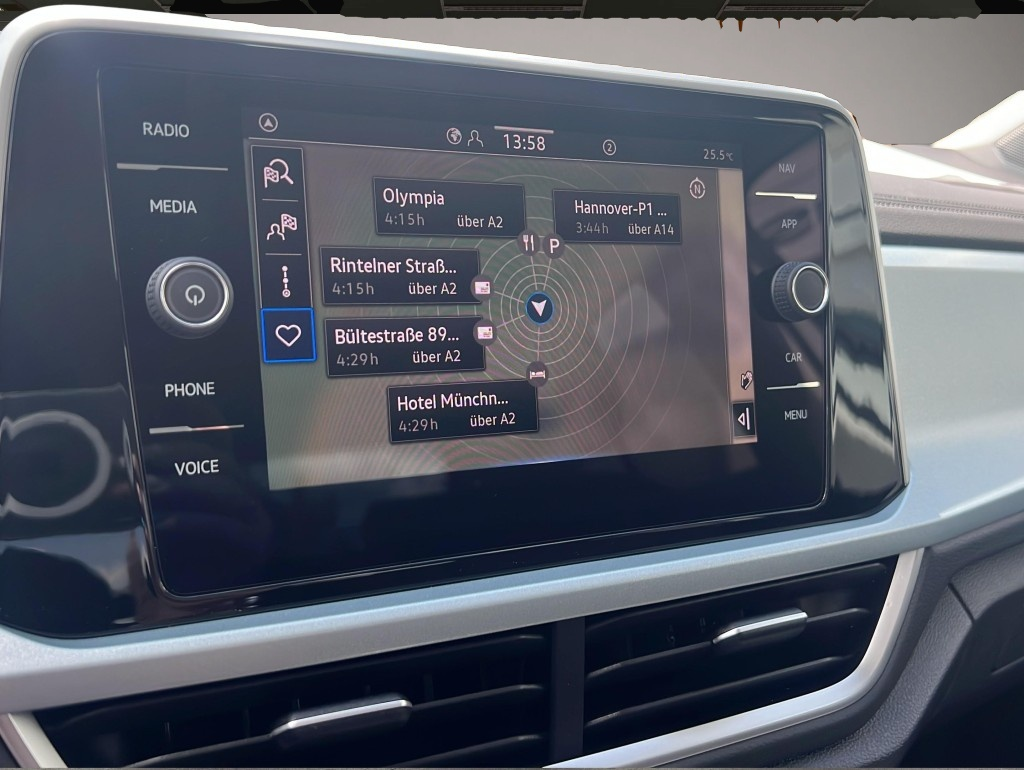 Volkswagen T-Roc (08/2025, Benzin)