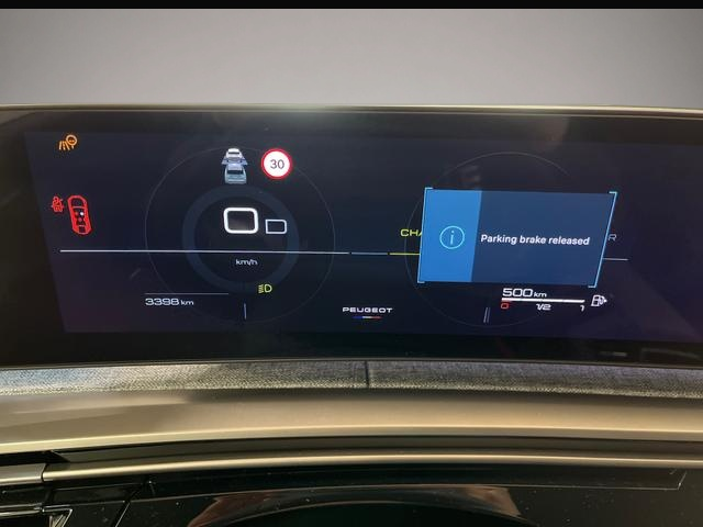 Peugeot 3008 (11/2025, Benzin)