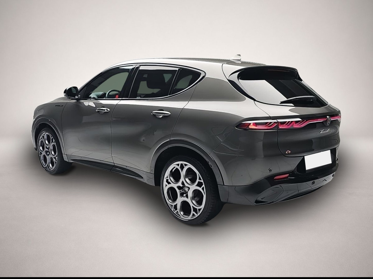 Alfa-Romeo Tonale (07/2022, Benzin)