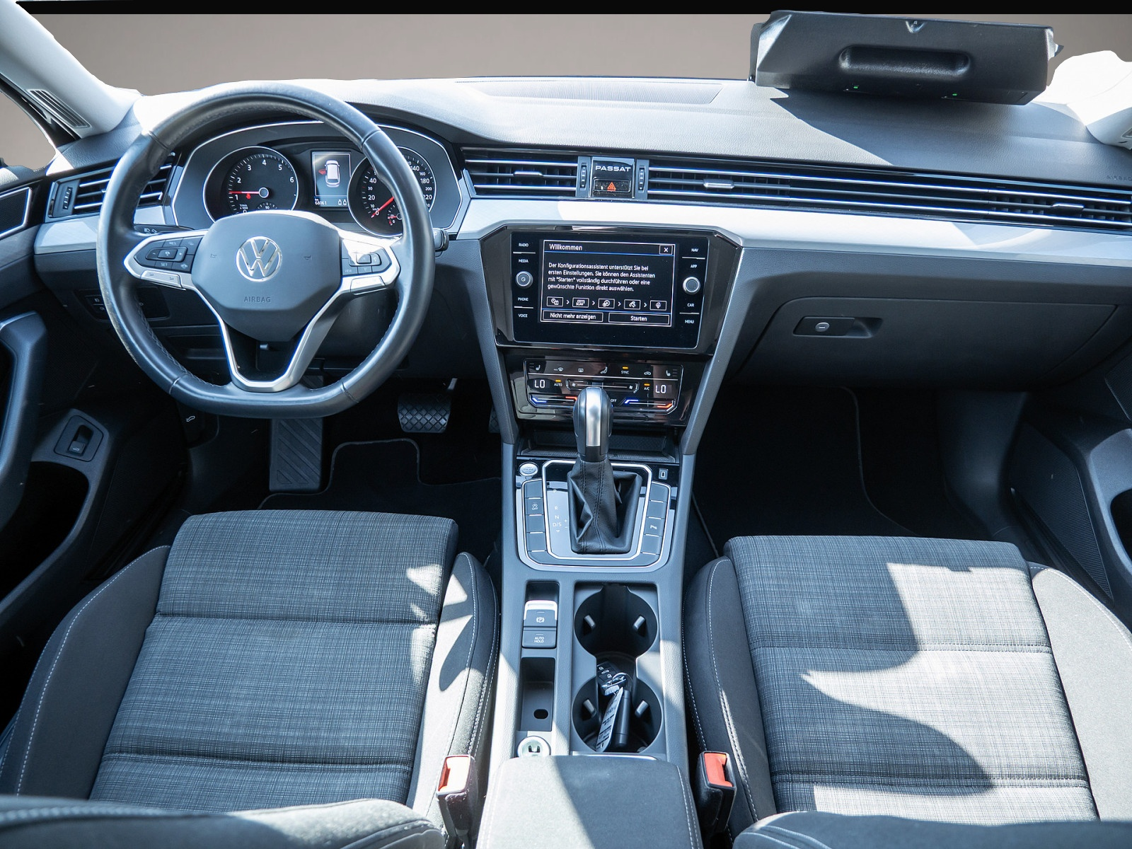 Volkswagen Passat (06/2021, Benzin)