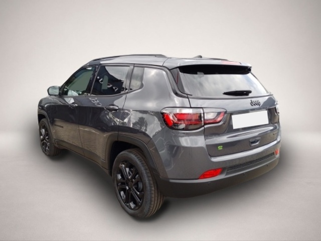 Jeep Compass (04/2023, Benzin)