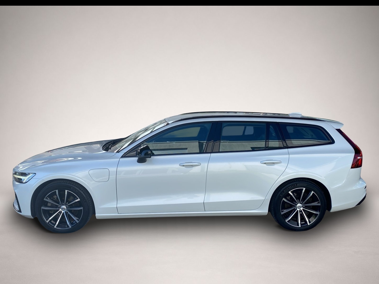 Volvo V60 (05/2023, )