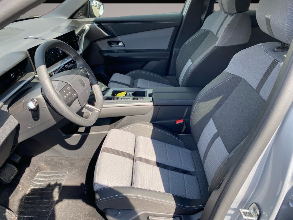 Opel Grandland (X) (04/2025, Benzin)