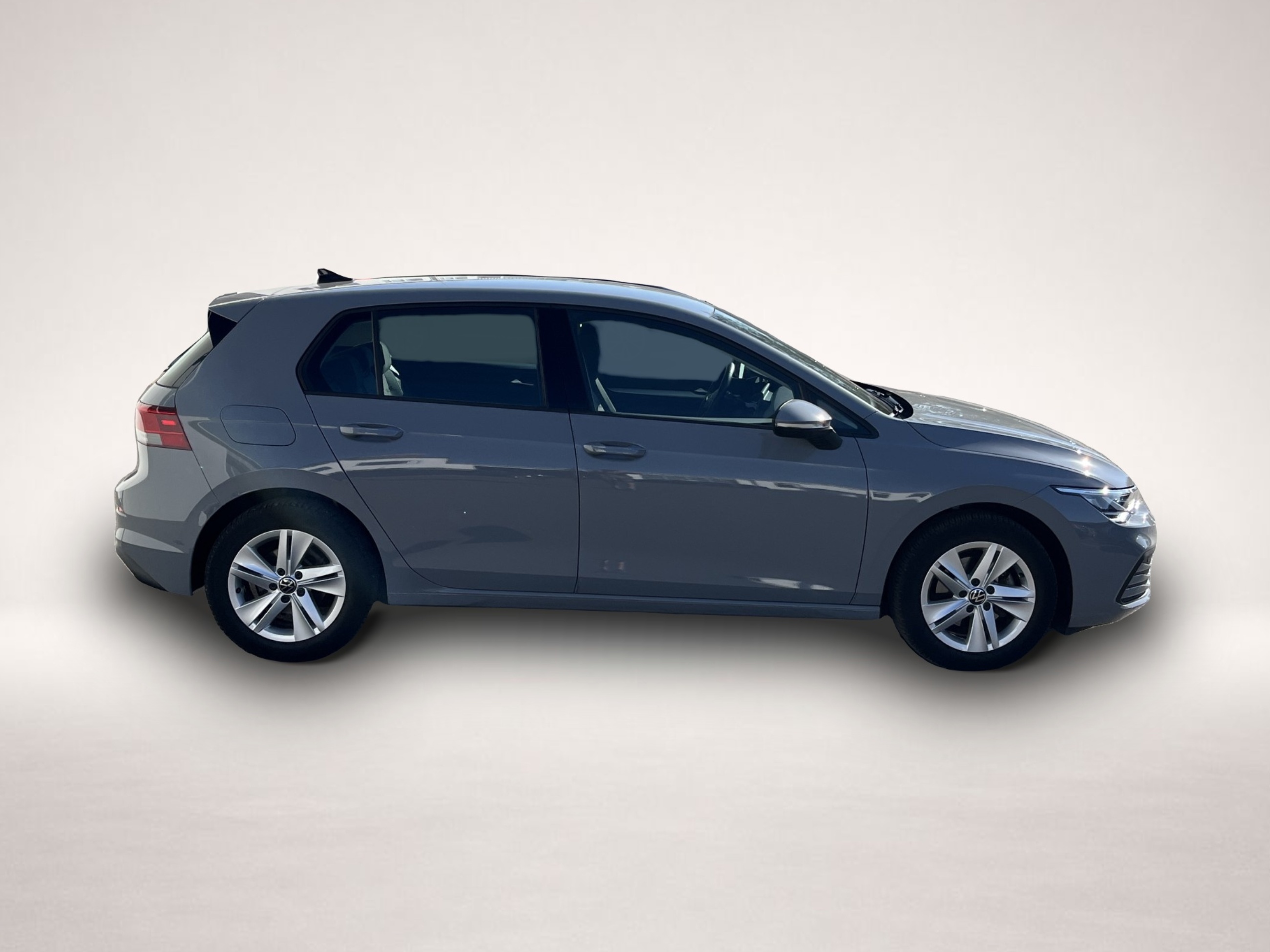 Volkswagen Golf (06/2023, Benzin)