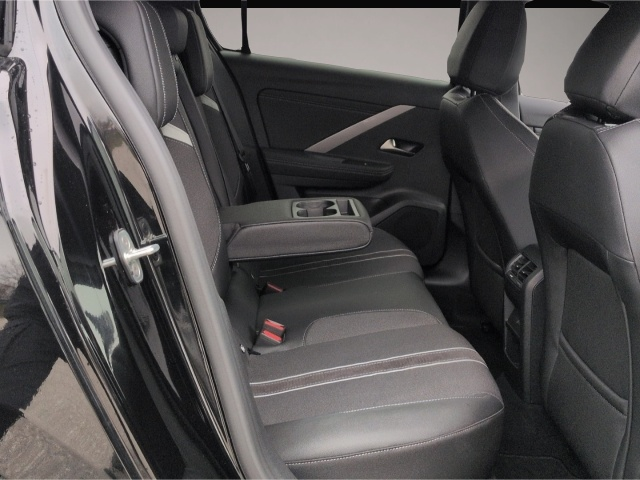 Opel Astra (06/2024, Benzin)