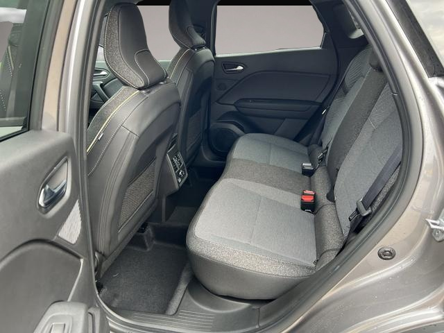 Renault Captur (03/2026, Benzin)