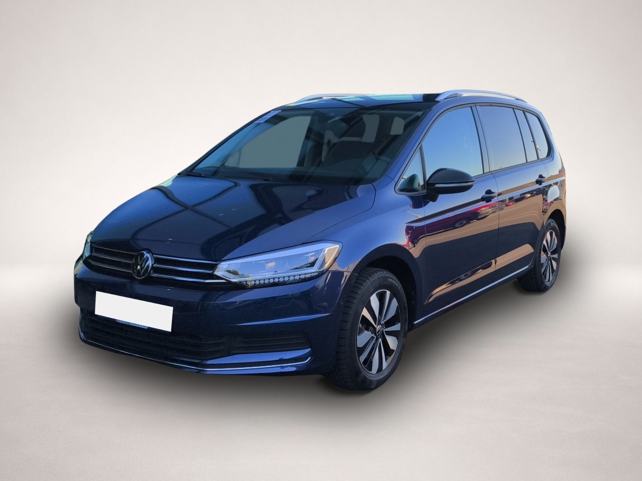 Volkswagen Touran (11/2025, Benzin)