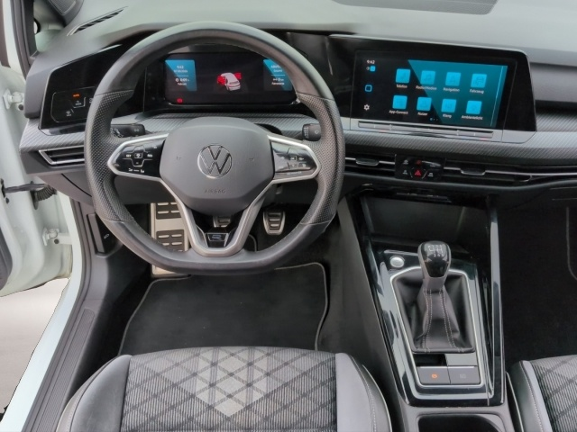 Volkswagen Golf (03/2023, Benzin)