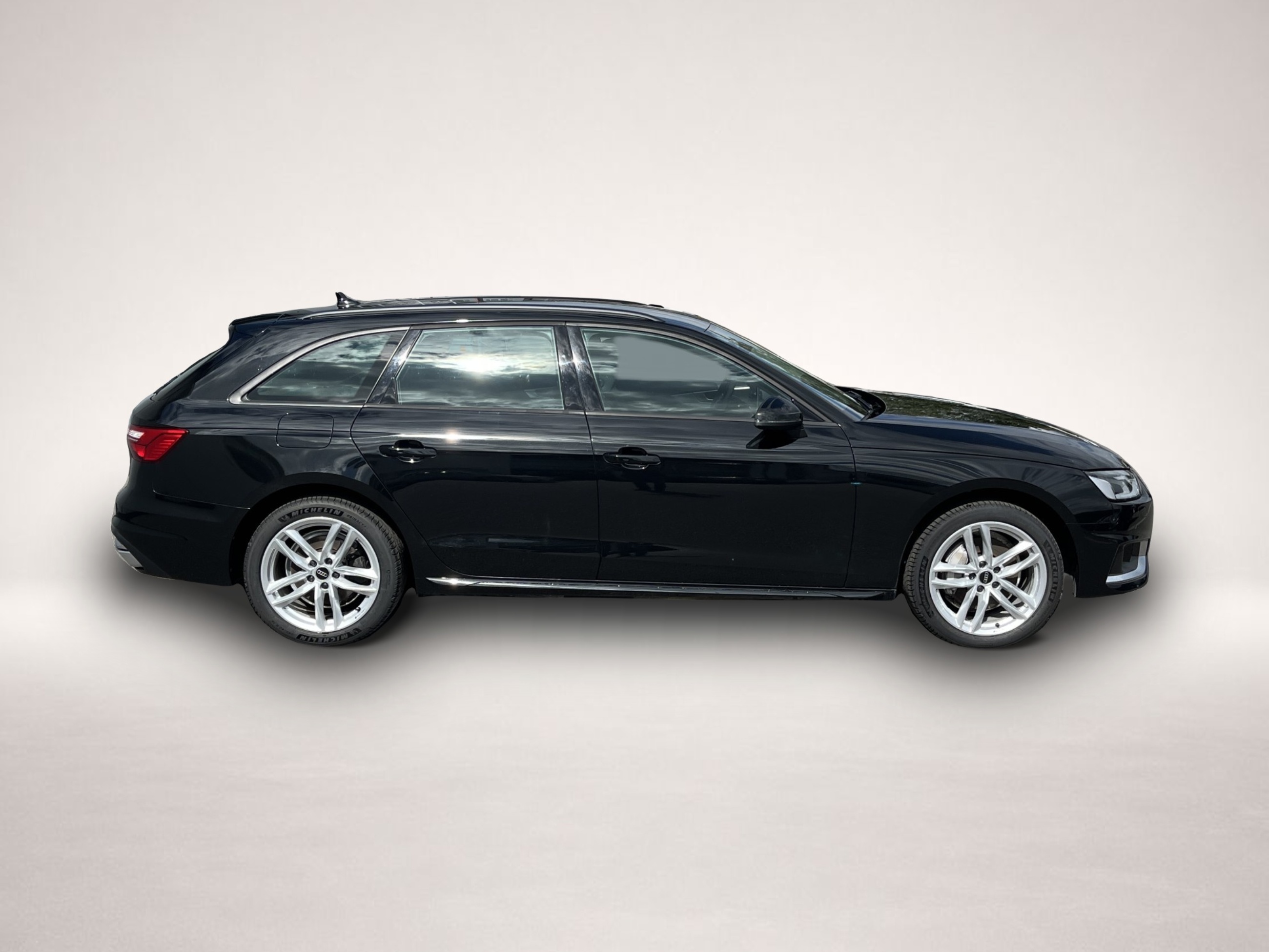 Audi A4 (12/2022, Diesel)
