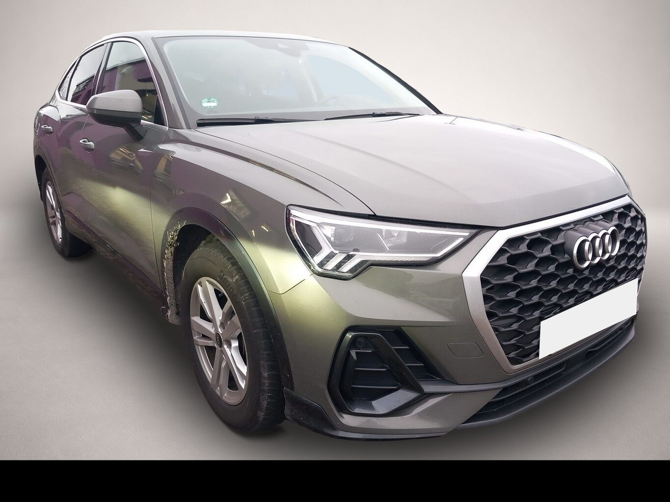 Audi Q3 (10/2020, Benzin)