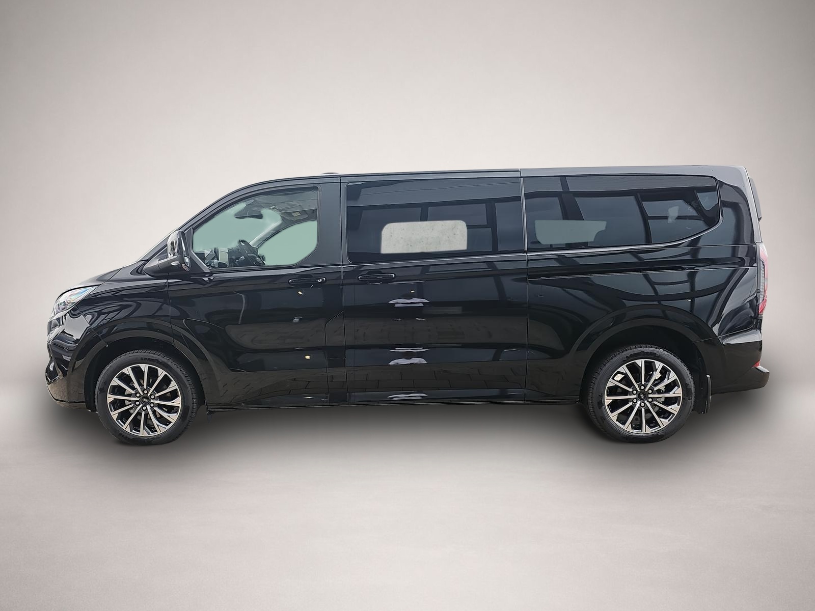 Ford Tourneo Custom (08/2025, Diesel)