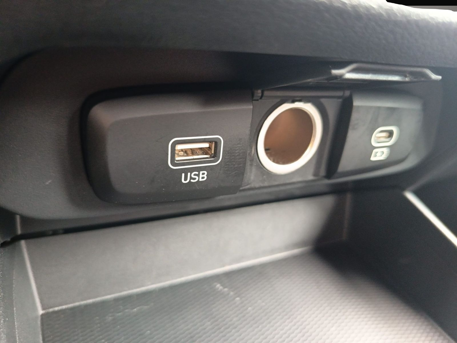 Hyundai i10 (09/2025, )