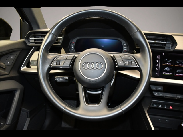 Audi A3 (02/2023, Benzin)