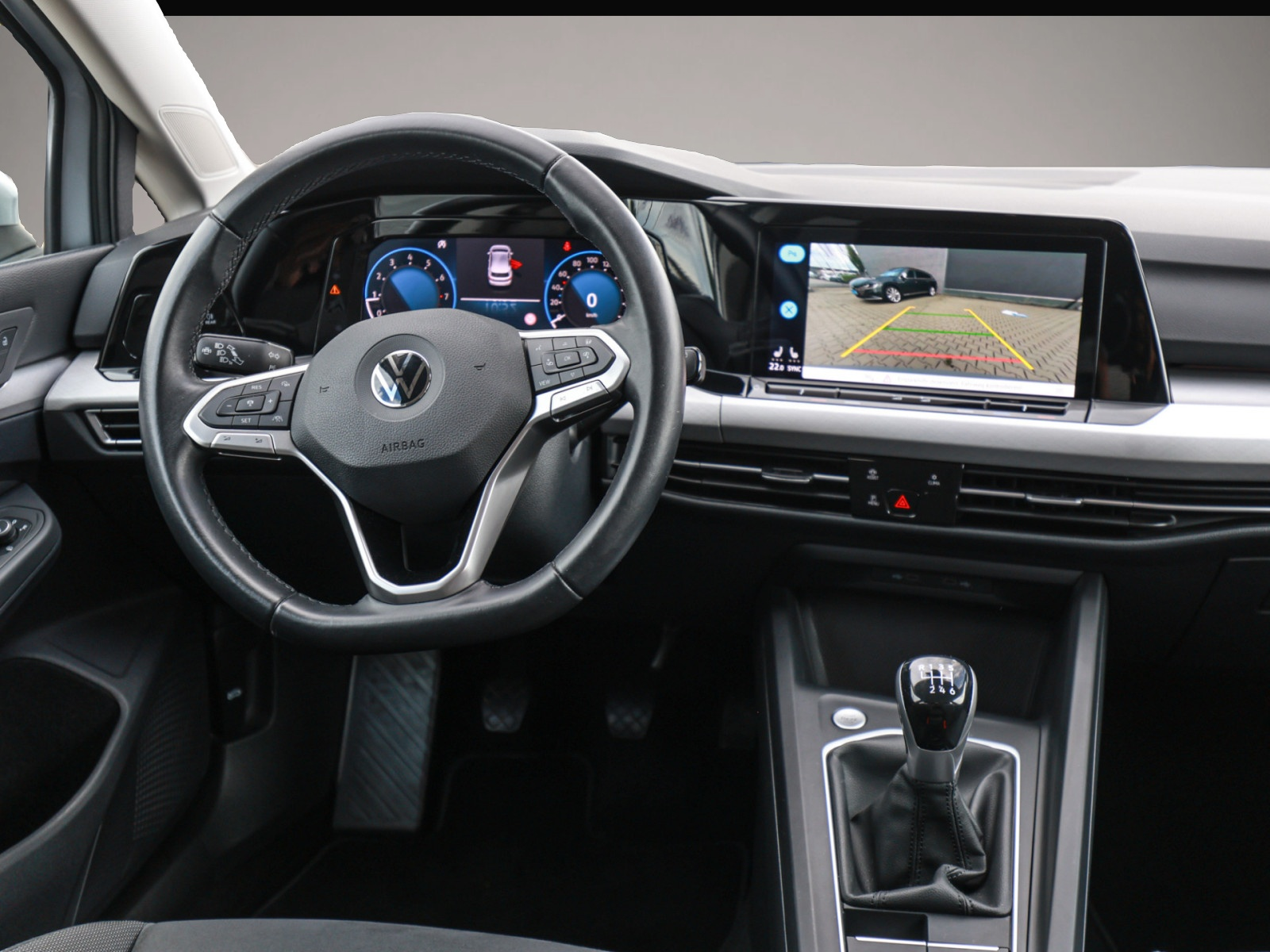 Volkswagen Golf (02/2022, Benzin)