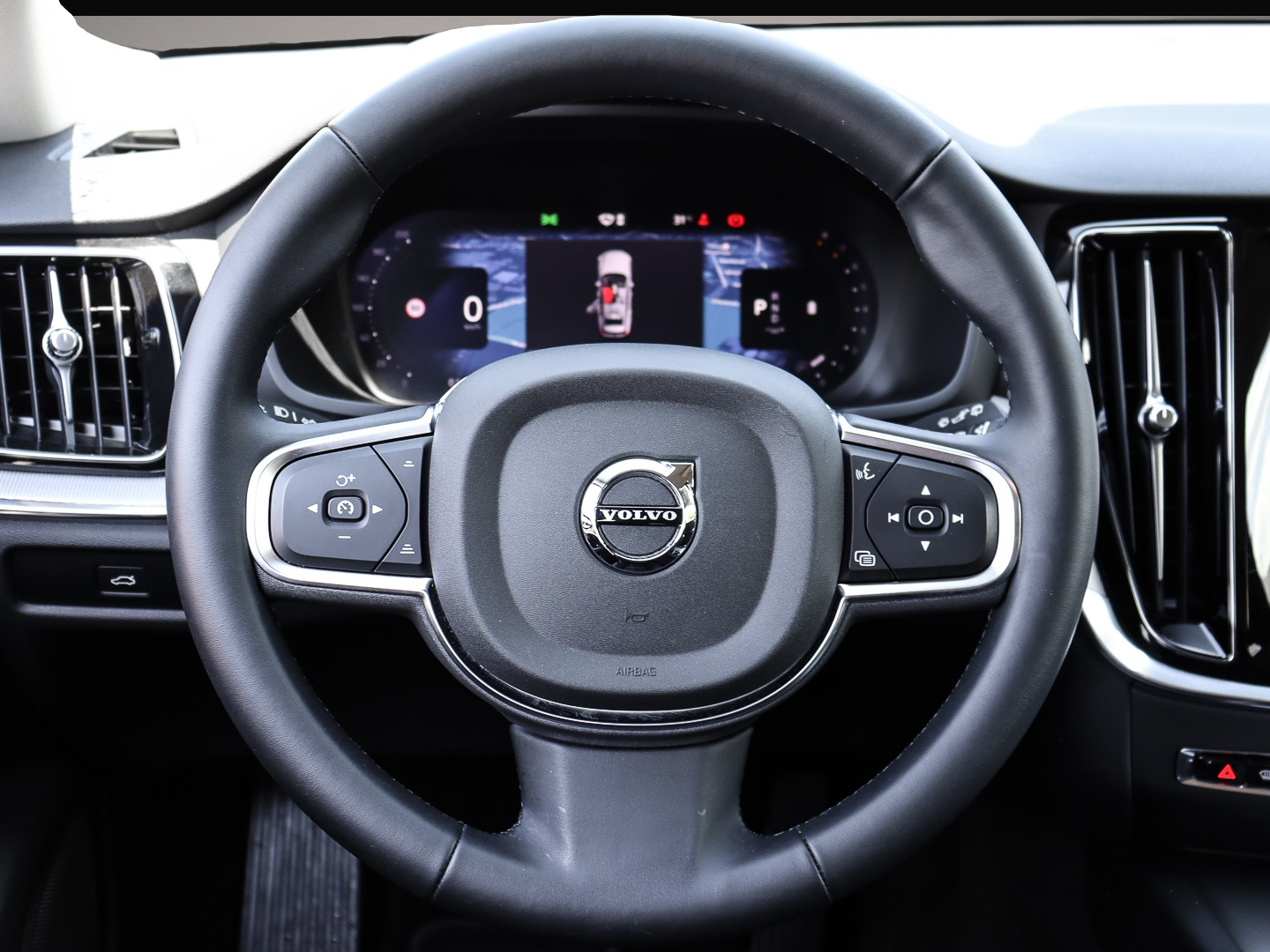 Volvo V60 (07/2024, Benzin)