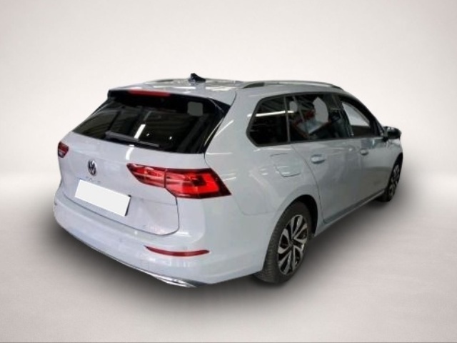 Volkswagen Golf (06/2023, Benzin)