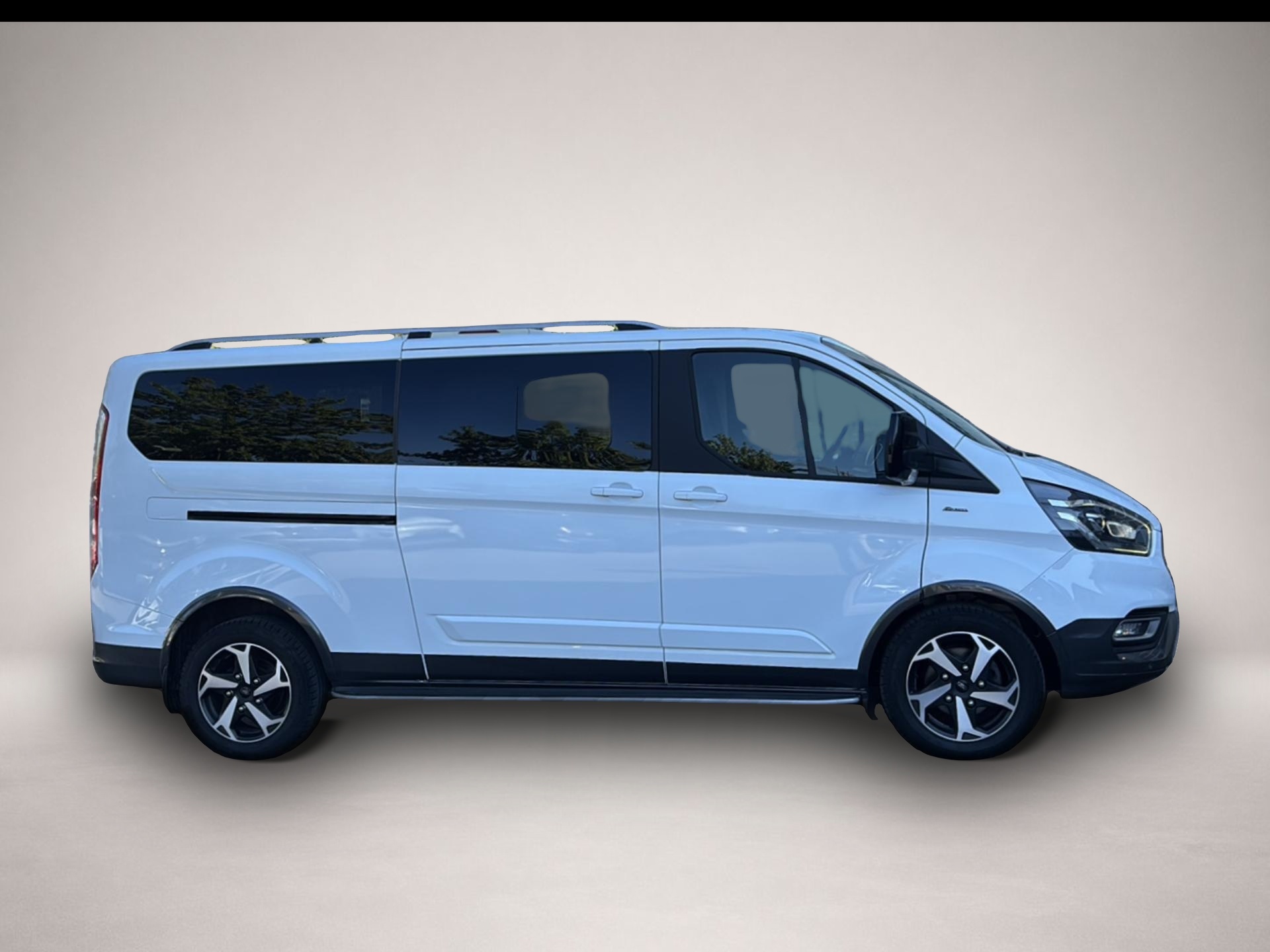 Ford Tourneo Custom (06/2022, Diesel)