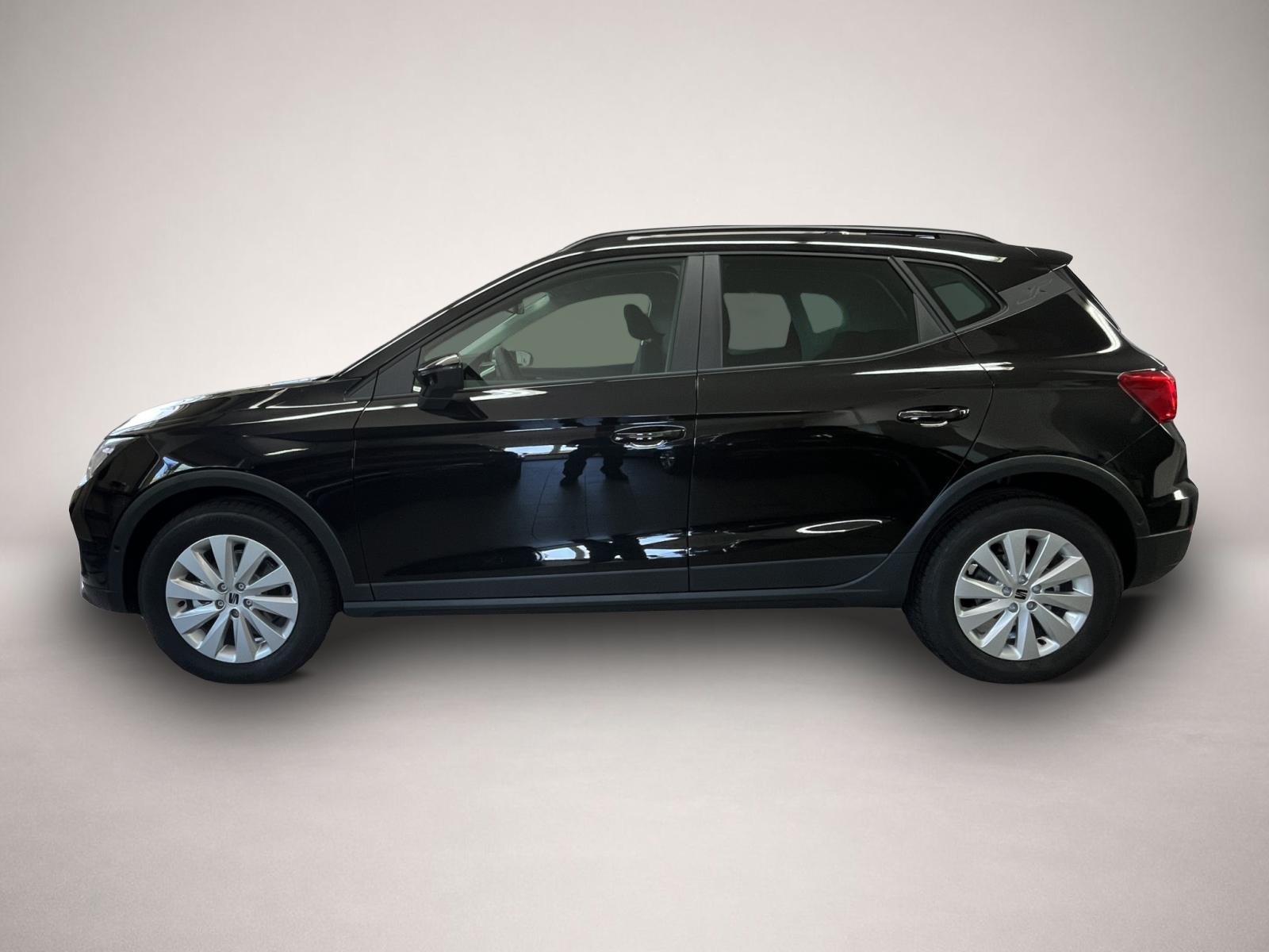 Seat Arona (11/2025, Benzin)