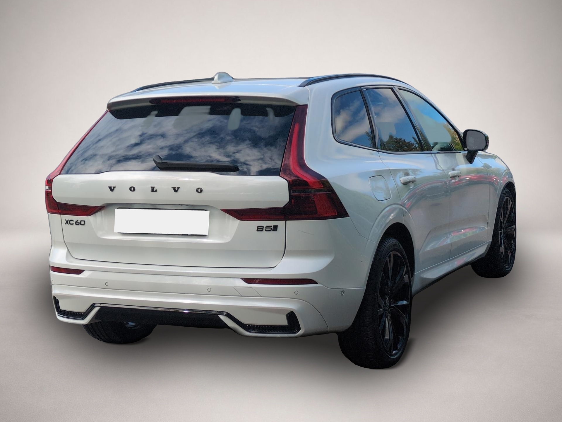 Volvo XC60 (08/2025, Benzin)