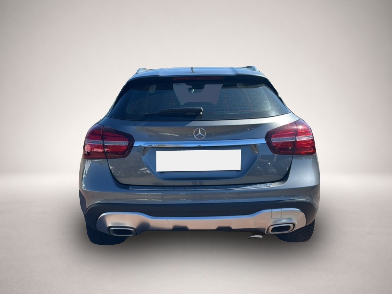 Mercedes-Benz GLA 180 (01/2020, Benzin)
