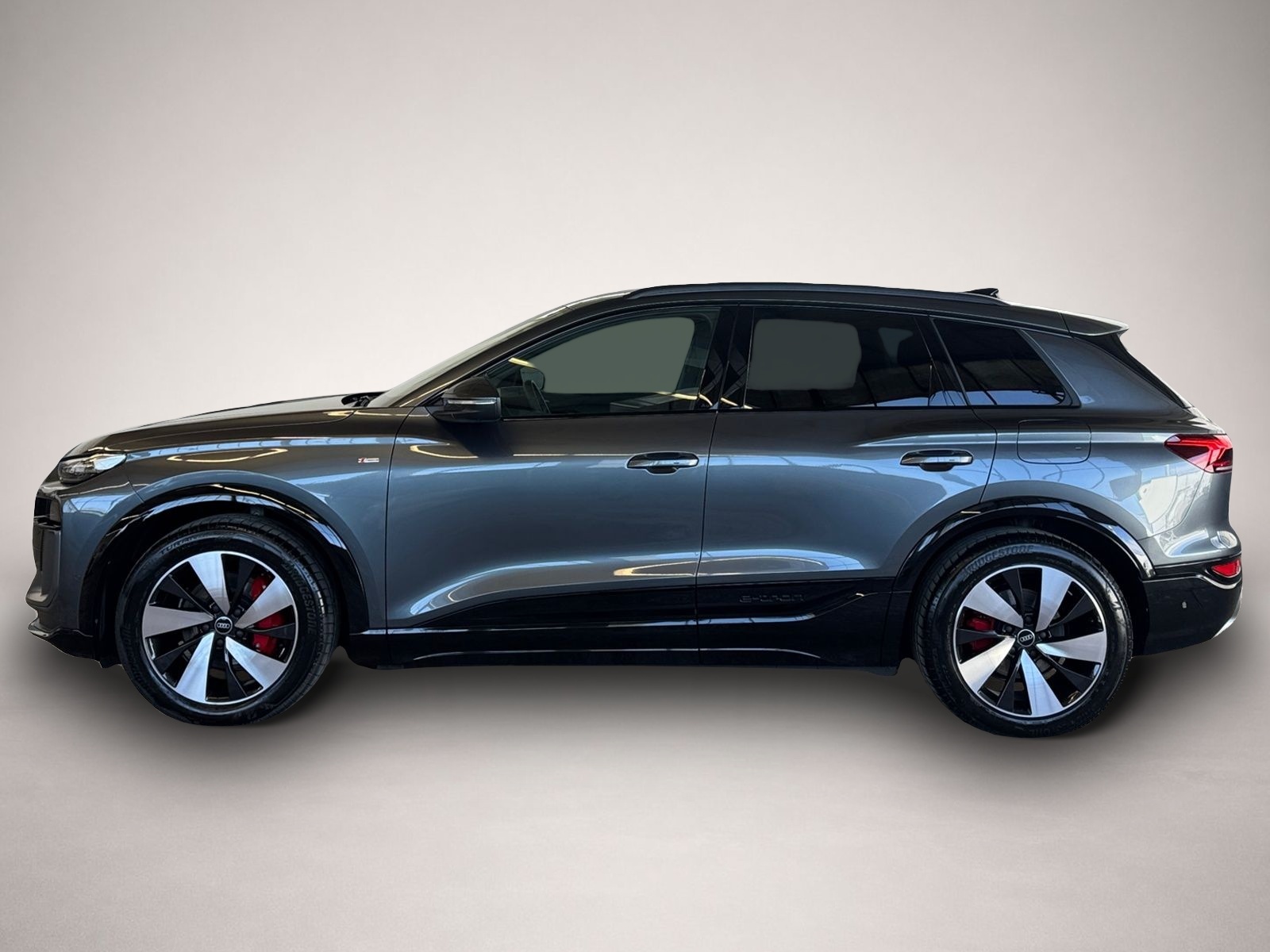 Audi Q6 e-tron (06/2025, ELECTRIC)