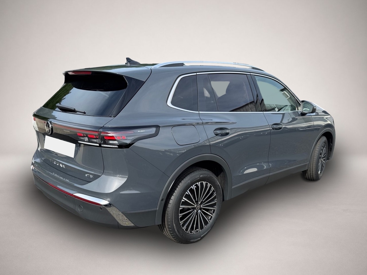 Volkswagen Tiguan, image 3 of 6