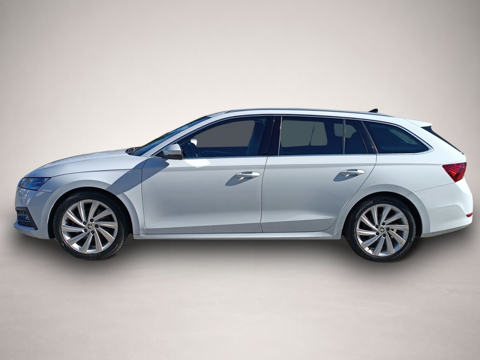 Skoda Octavia (06/2022, Benzin)