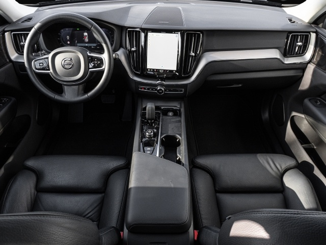 Volvo XC60 (01/2024, Benzin)