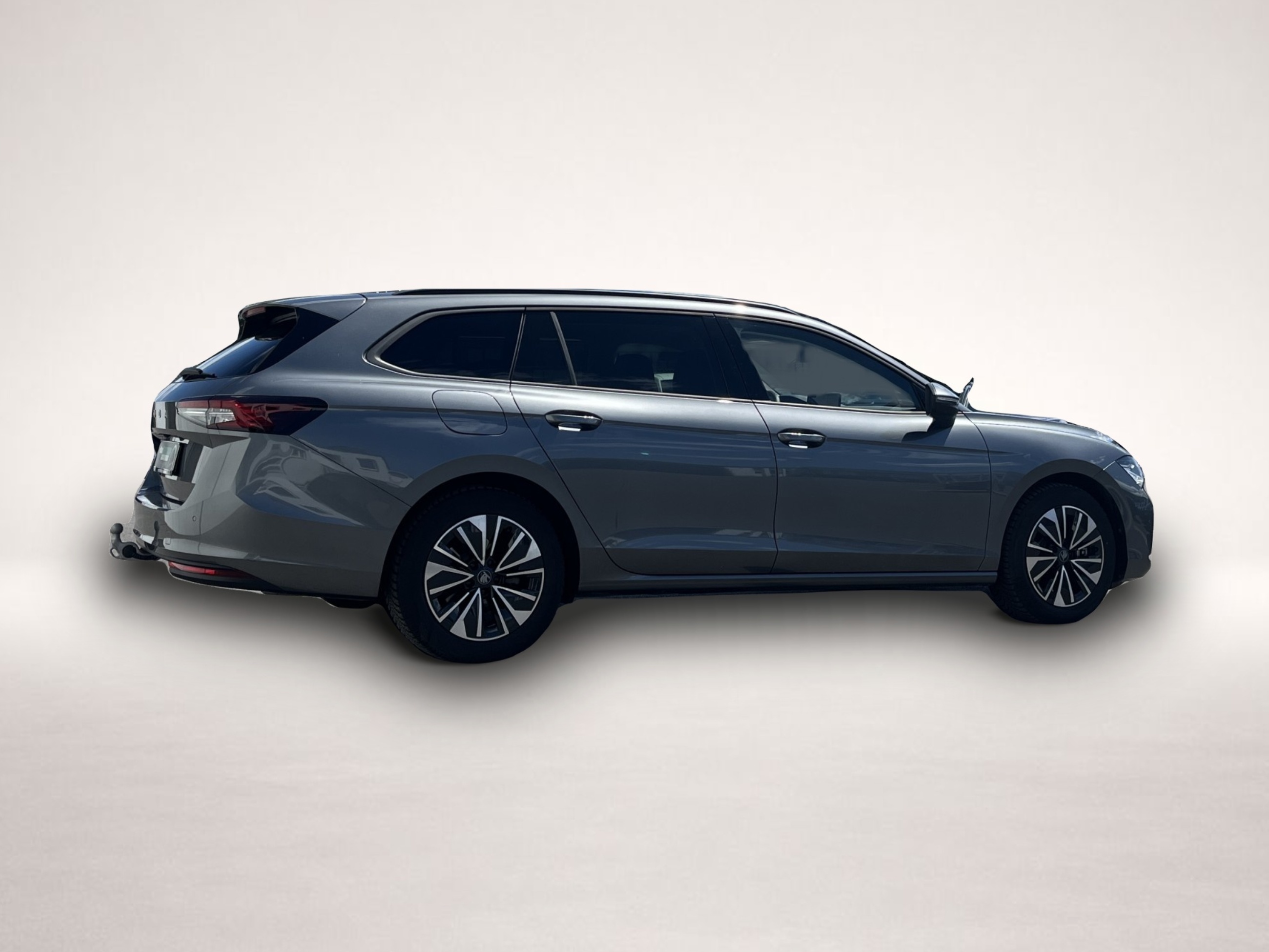 Skoda Superb (09/2025, Benzin)
