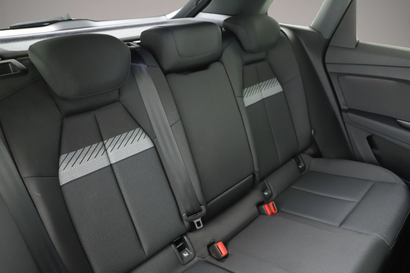 Audi Q4 e-tron (08/2025, ELECTRIC)