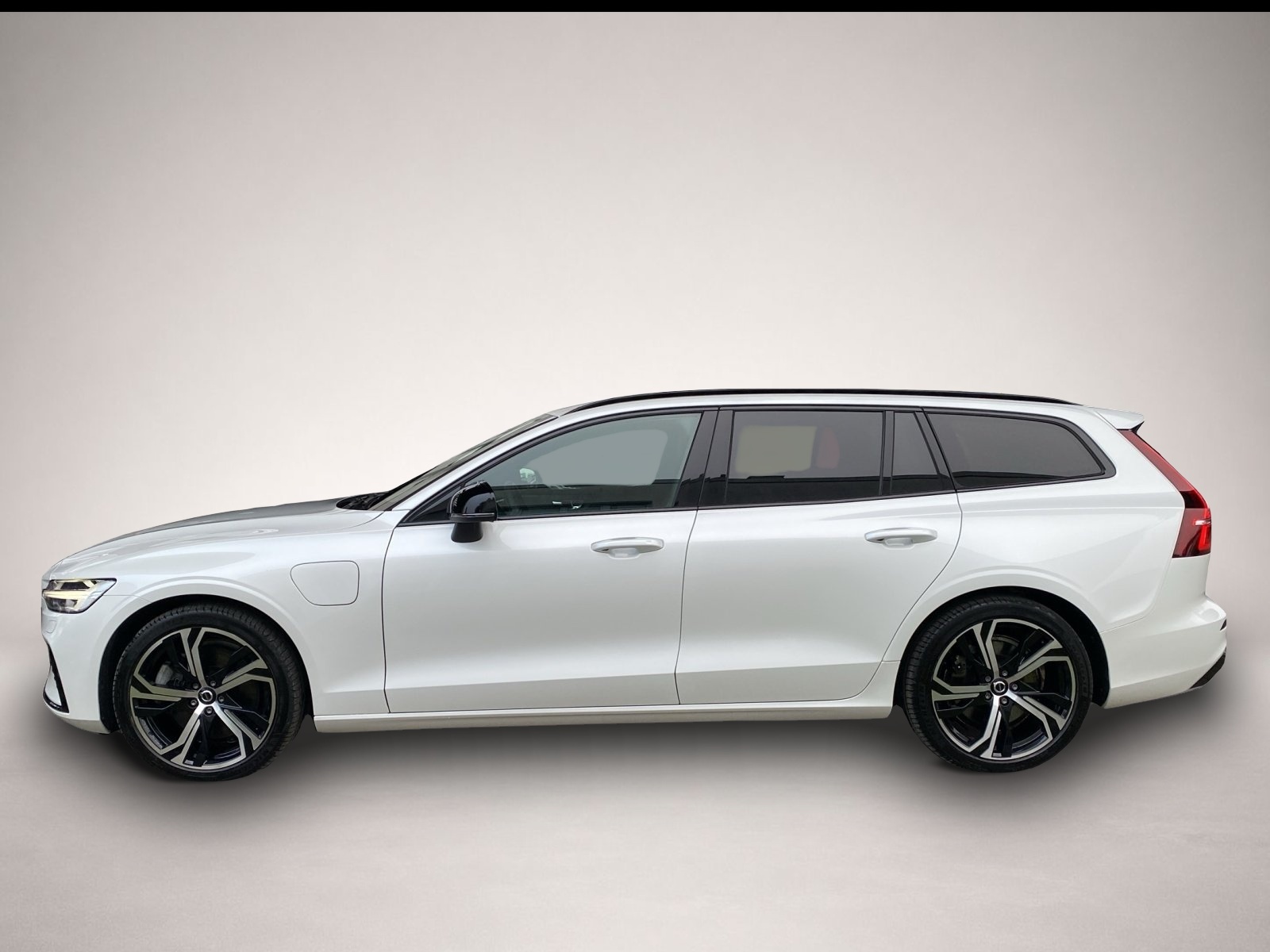 Volvo V60 (05/2023, )