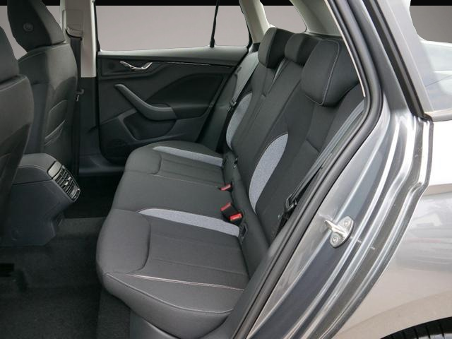 Skoda Kamiq (03/2026, Benzin)