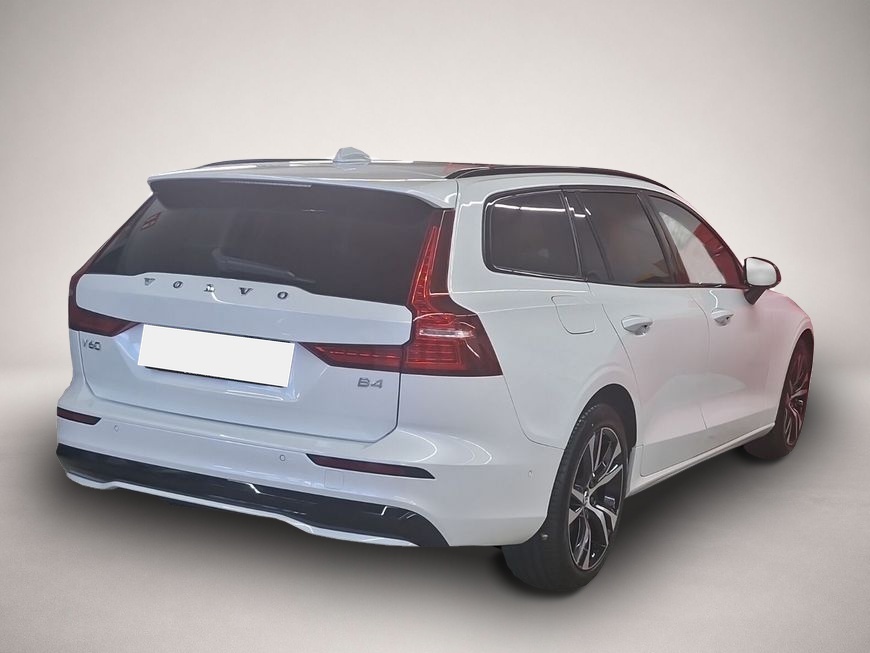 Volvo V60 (10/2025, Benzin)