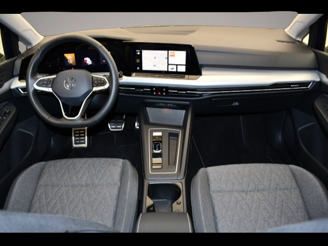 Volkswagen Golf (02/2024, Benzin)