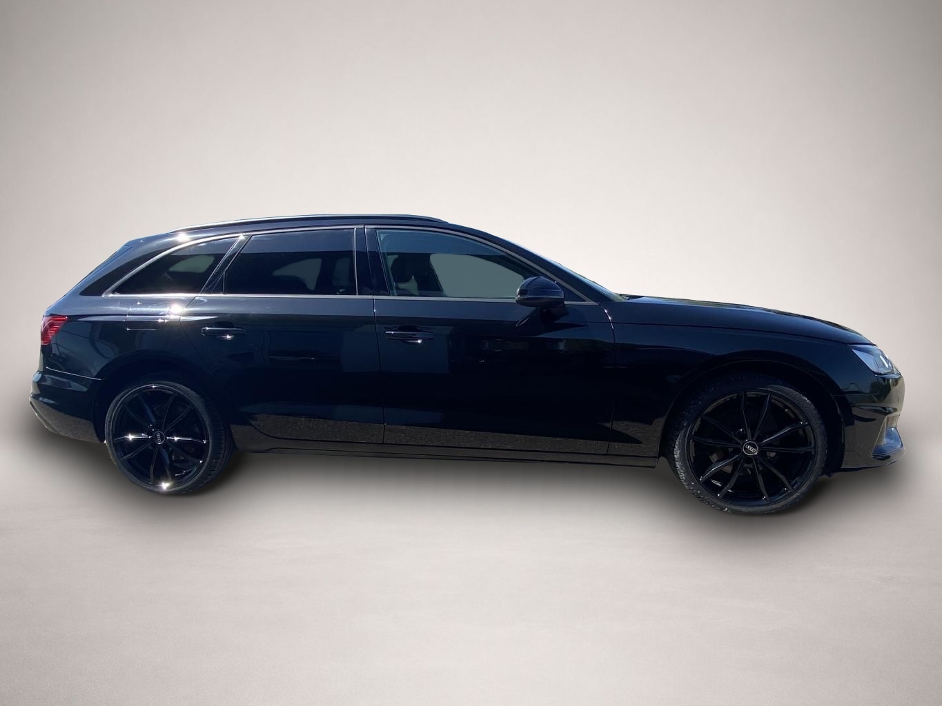 Audi A4 (08/2022, )