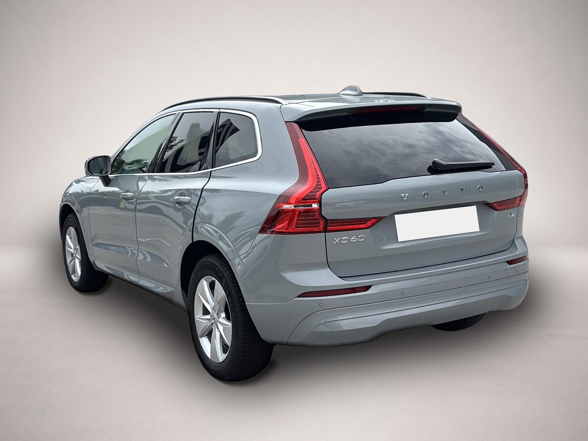 Volvo XC60 (06/2025, Benzin)