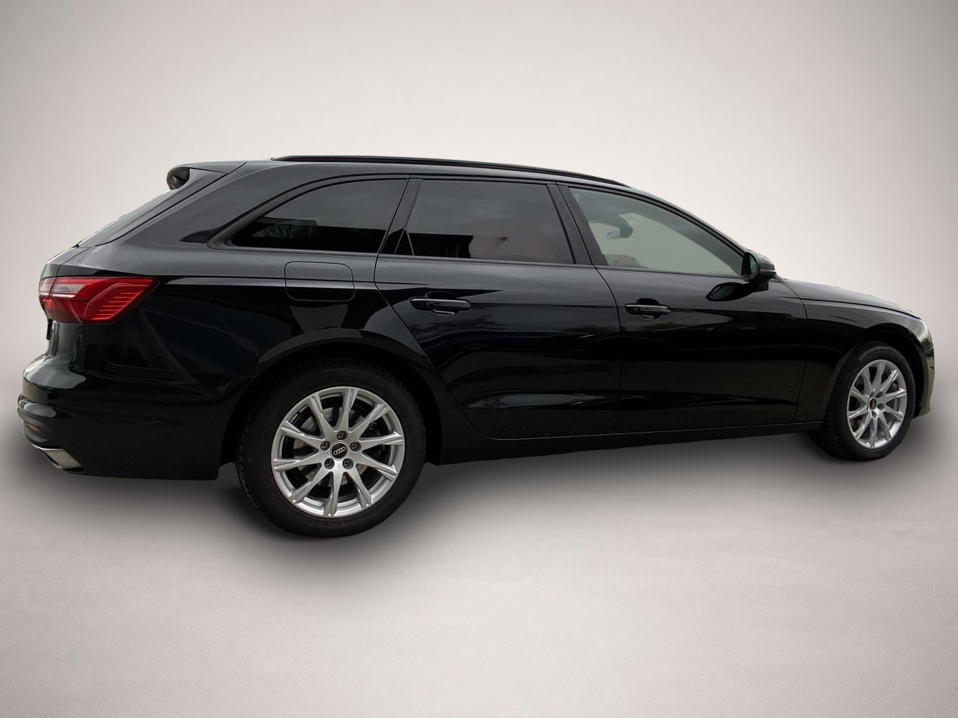 Audi A4 (06/2022, )