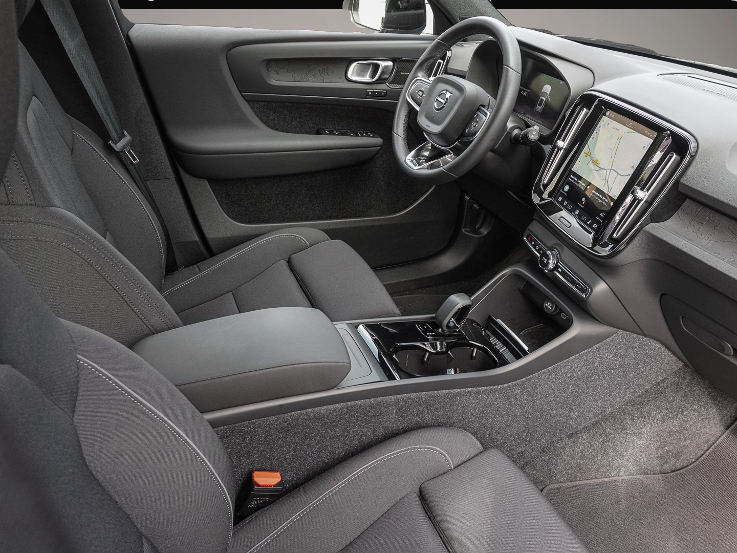 Volvo XC40 (04/2023, ELECTRIC)