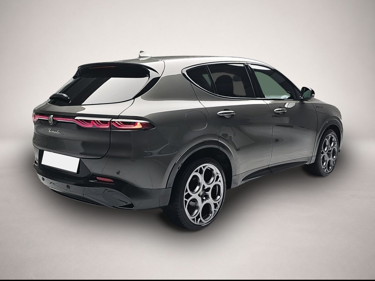 Alfa-Romeo Tonale (07/2022, Benzin)