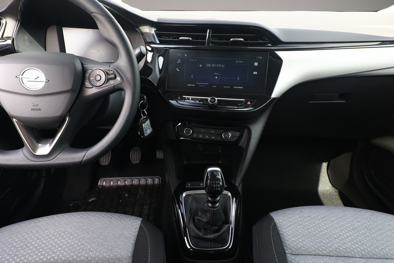Opel Corsa (10/2025, Benzin)