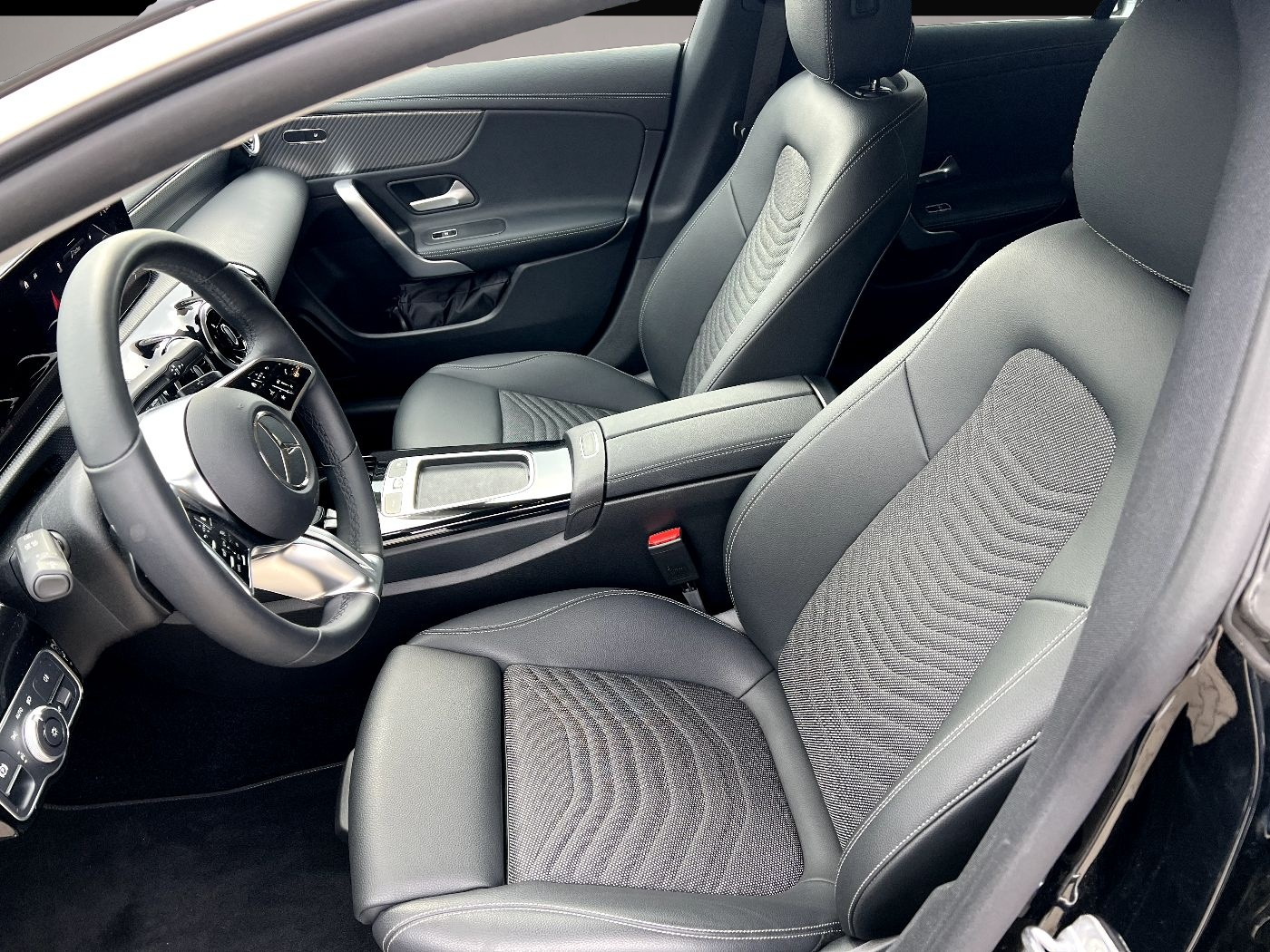 Mercedes-Benz CLA 200 (12/2023, Diesel)
