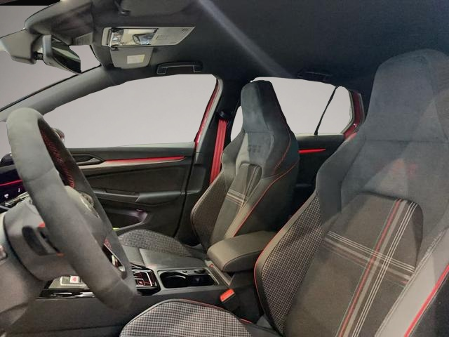 Volkswagen Golf (08/2026, Benzin)
