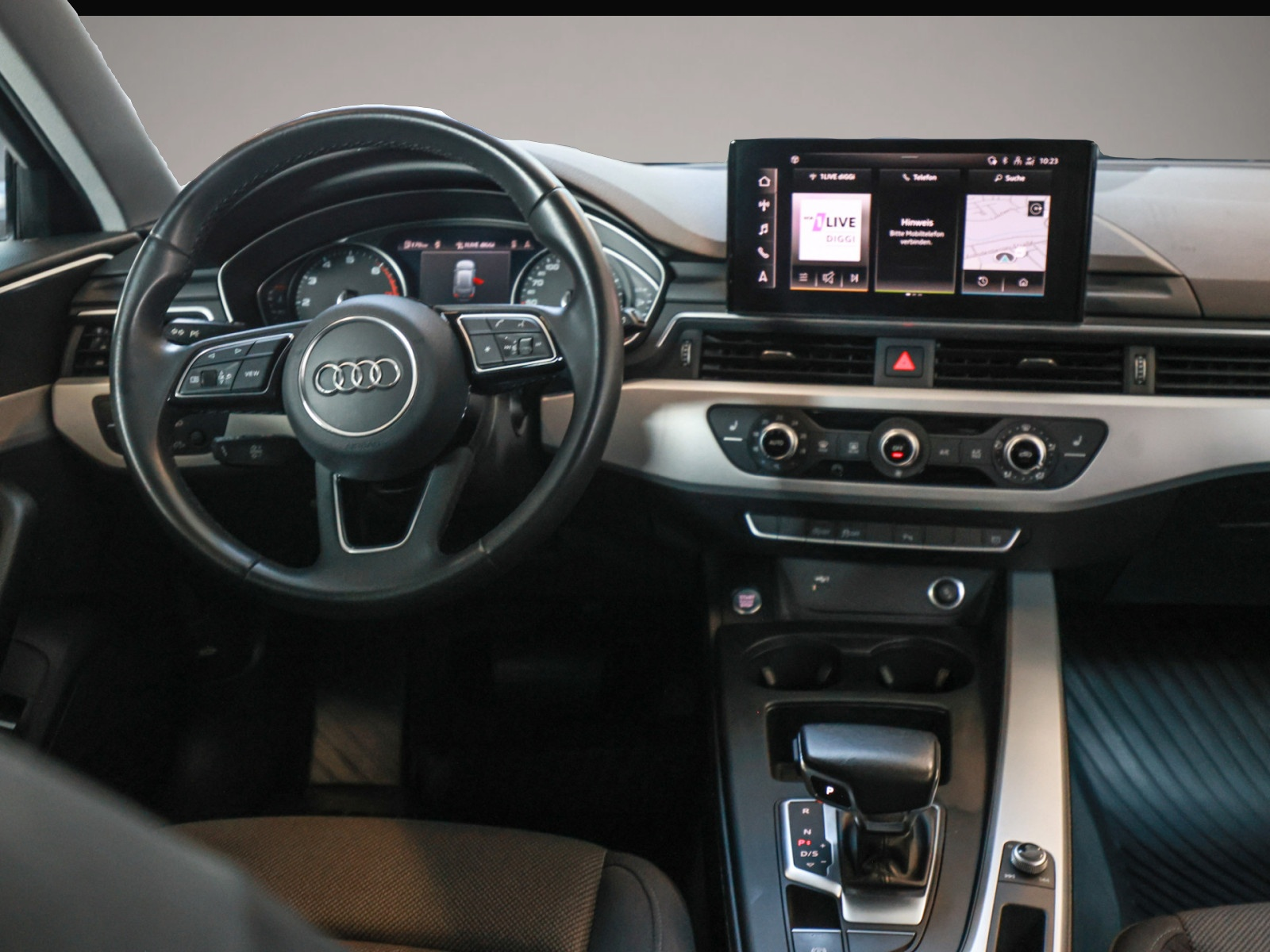 Audi A4 (05/2022, Benzin)